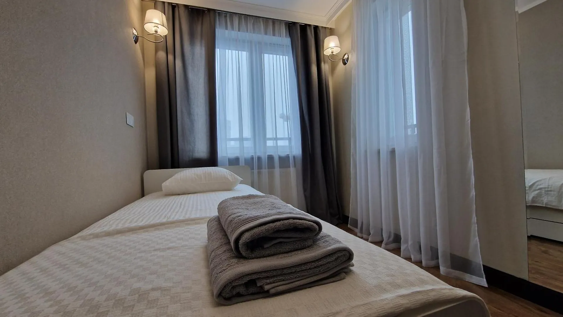 Sky Apartment Varsó 0*,