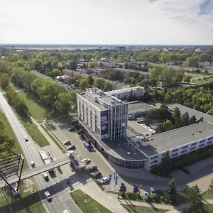 4* Szálloda Novotel Airport